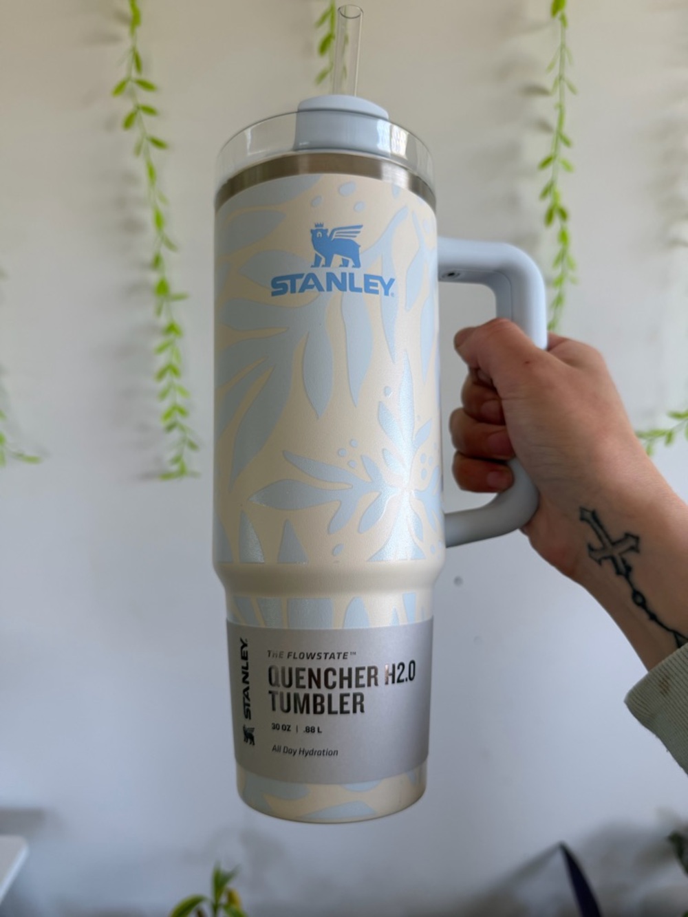 NEW Stanley The Flowstate Quencher H2.0 Tumbler 30 oz Baby Blue Palms